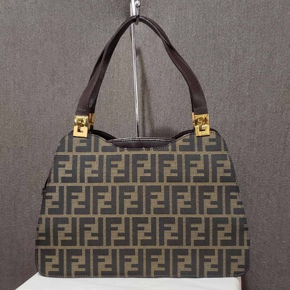 ❗4️⃣8️⃣0️⃣❗5️⃣8️⃣0️⃣Auth Fendi zucca